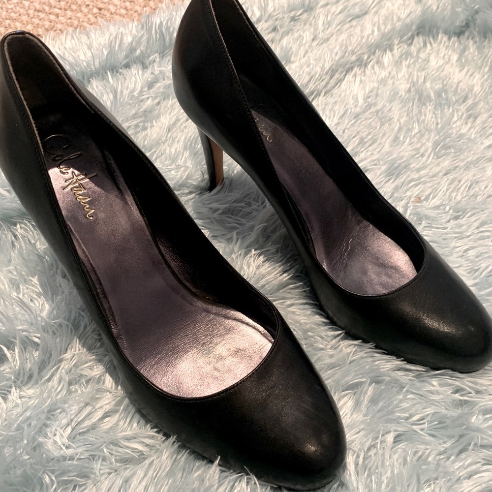 Cole Haan round toe platform pumps 3” heel
